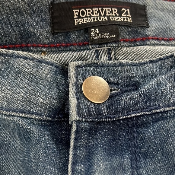 Forever 21 Premium Denim Jeans - Woman's Size 24 - Picture 5 of 6